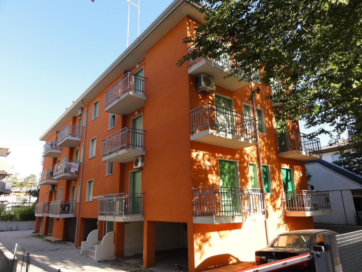 Isolabella - Appartamenti Бибионе Экстерьер фото